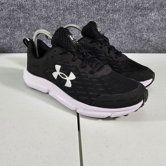 Under Armour Other - Under Armour Charged Assert 10 Mens Running Shoes Size 7 Black White 3026175-001